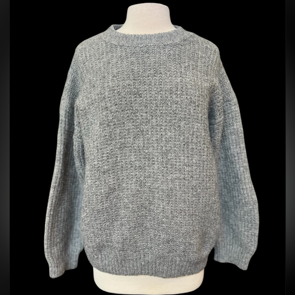 Yukiss Gray Long Sleeve Sweater in Size XL